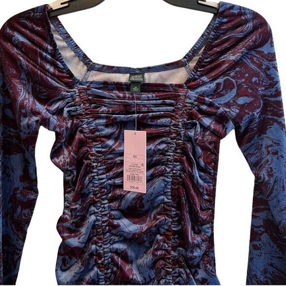 😊 3/$30 Wild Fable Pink Velvet Dress Y2K
Style Bodycon 2000s Style Size
XS NWT - Picture 8 of 9